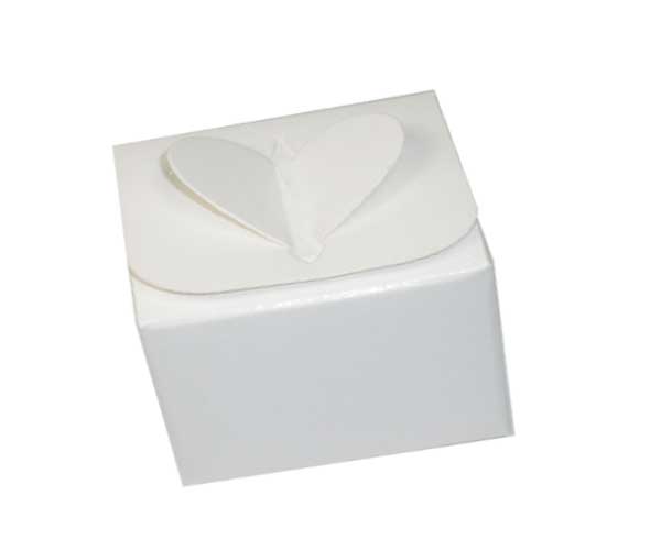 White Small Heart Bomboniere Box